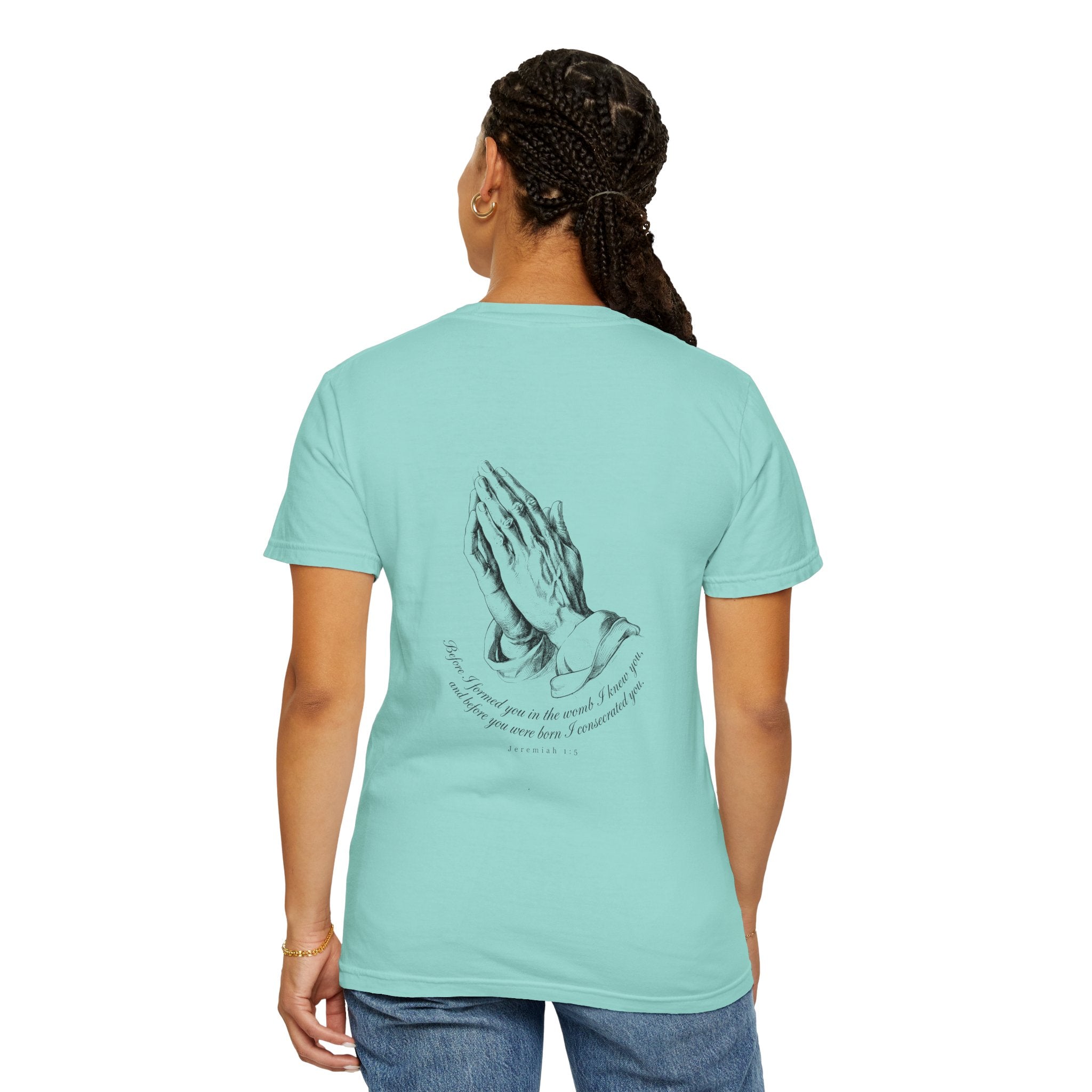 Praying Hands Graphic T-Shirt – Spiritual Vintage Prayer Tee