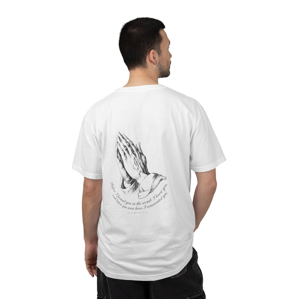Praying Hands Graphic T-Shirt – Spiritual Vintage Prayer Tee