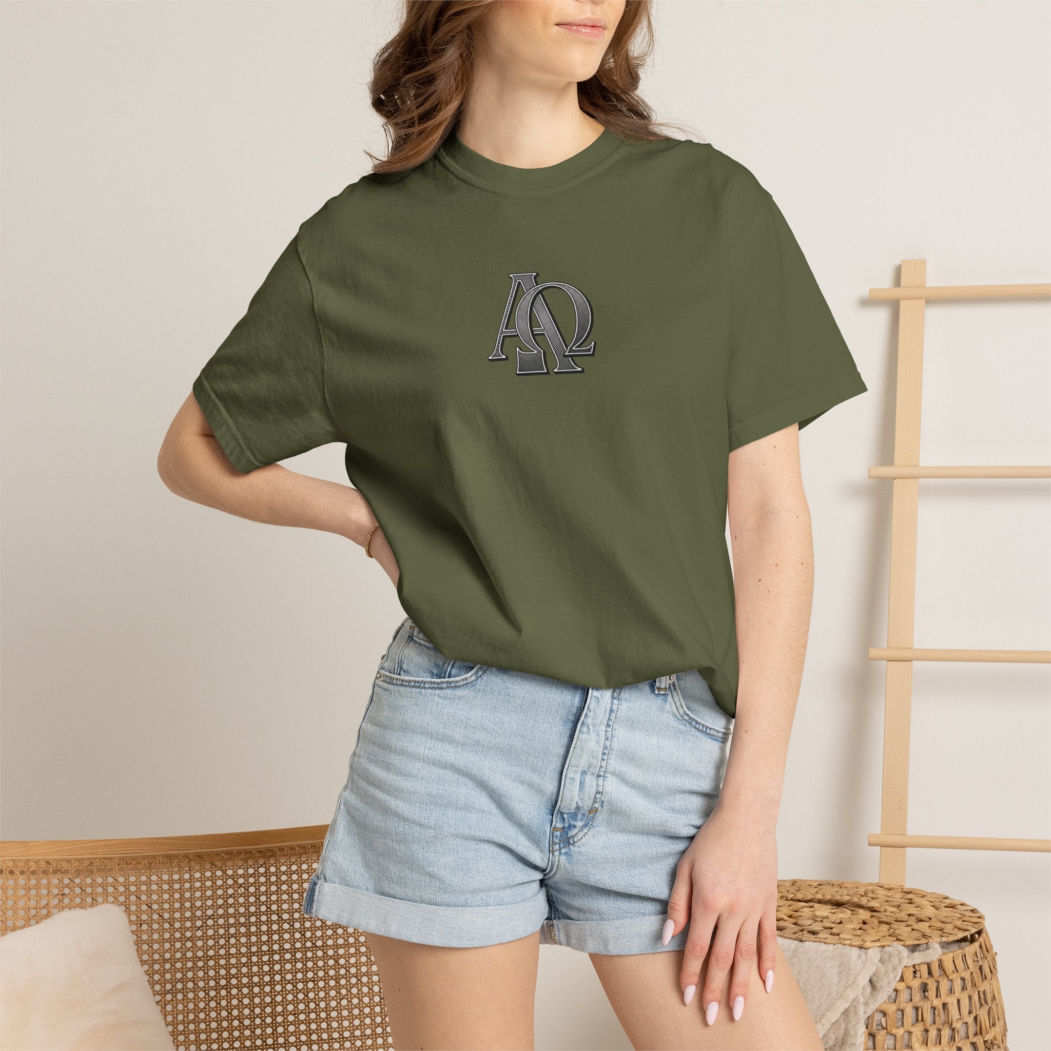 Christian "Set Your Minds" Graphic T-Shirt — Colossians 3:2 Bible Verse Tee